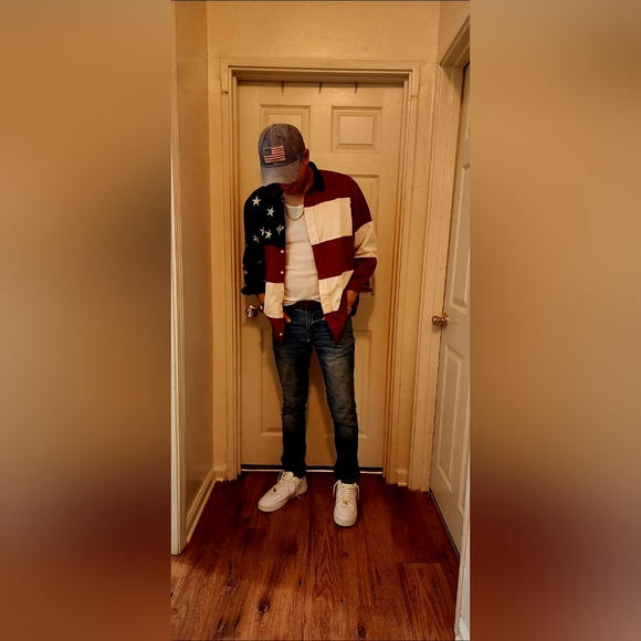 Meet your Posher, Johnny - Picture 3 of 11